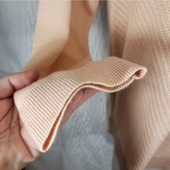 Calvin Klein Layered T-shirt Hem Sweater Beige Knit Chevron Pattern Size Large - Picture 10 of 15